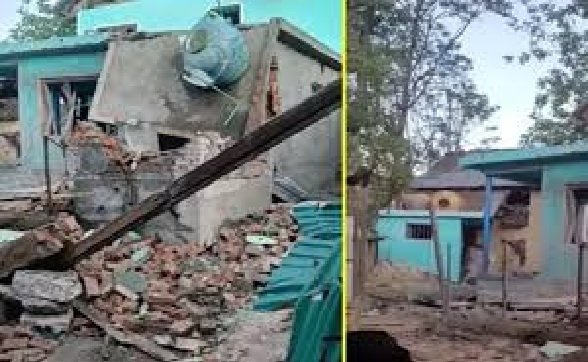 पहलगाम हमला : संदिग्ध आतंकी के घर को बम से उड़ाया, एक के मकान में बुलडोजर