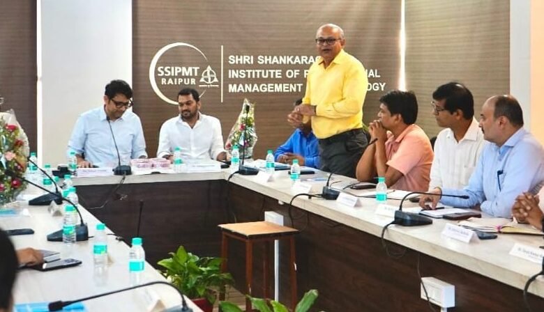 श्री शंकराचार्य इंस्टीट्यूट ऑफ प्रोफेशनल मैनेजमेंट एंड टेक्नोलॉजी और डॉ. अभिमन्यु आयुर्वेद मल्टीस्पेशलिटी हॉस्पिटल के बीच ऐतिहासिक समझौता