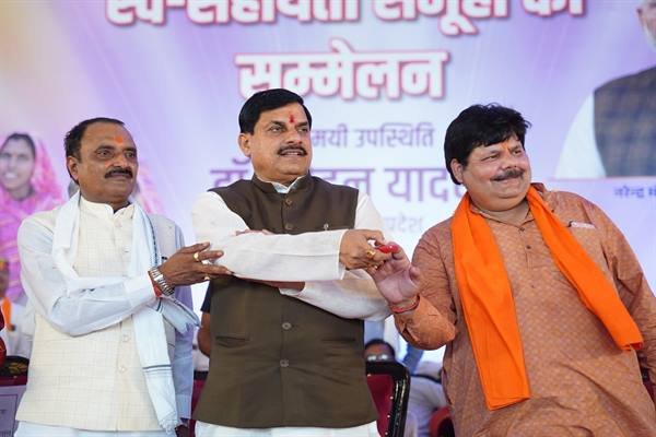 लहार में स्थापित होगा नया औद्योगिक केंद्र : मुख्यमंत्री डॉ. यादव लहार में स्थापित होगा नया औद्योगिक केंद्र : मुख्यमंत्री डॉ. यादव