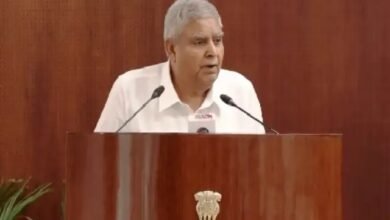 सच्चा सशक्तिकरण तब संभव है, जब हम जरूरतमंद व्यक्तियों का हाथ थामकर उन्हें स्वयं सशक्त बनाने में मदद करते हैं: उपराष्ट्रपति सच्चा सशक्तिकरण तब संभव है, जब हम जरूरतमंद व्यक्तियों का हाथ थामकर उन्हें स्वयं सशक्त बनाने में मदद करते हैं: उपराष्ट्रपति