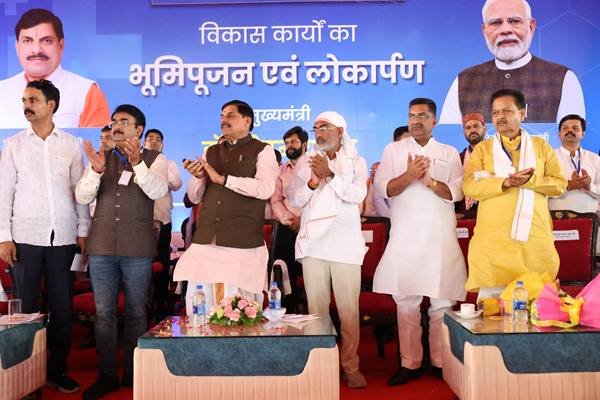 मध्य प्रदेशराज्य रक्षाबंधन के अवसर पर लाड़ली बहनों को दिये जायेंगे 250 रूपये अतिरिक्त: मुख्यमंत्री डॉ. यादव