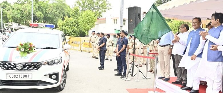 मुख्यमंत्री ने परिवहन सुरक्षा बेड़े में शामिल 48 वाहनों को झंडी दिखाकर किया रवाना