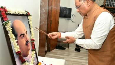 मुख्यमंत्री श्री विष्णु देव साय ने डॉ. श्यामा प्रसाद मुखर्जी की पुण्यतिथि पर श्रद्धांजलि अर्पित की मुख्यमंत्री श्री विष्णु देव साय ने डॉ. श्यामा प्रसाद मुखर्जी की पुण्यतिथि पर श्रद्धांजलि अर्पित की