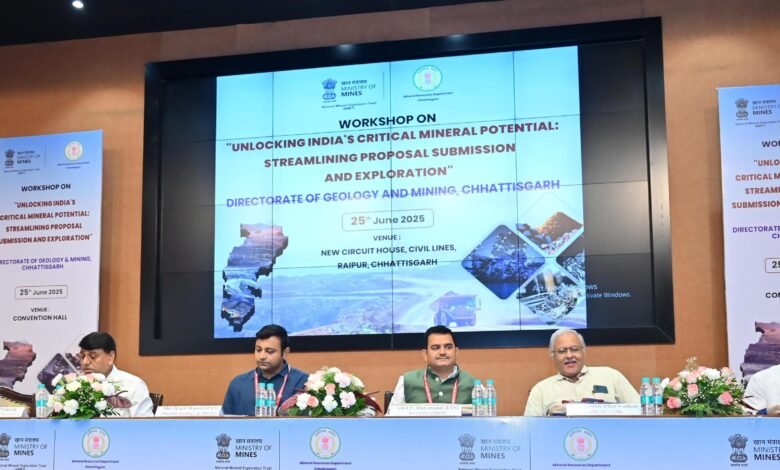 छत्तीसगढ़ की खनिज विविधता है देश की आर्थिक समृद्धि का आधार – खनिज सचिव श्री पी. दयानंद