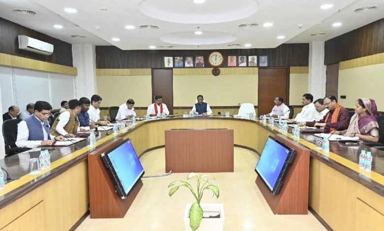 कैबिनेट की बैठक में स्थानांतरण नीति का अनुमोदन कैबिनेट की बैठक में स्थानांतरण नीति का अनुमोदन