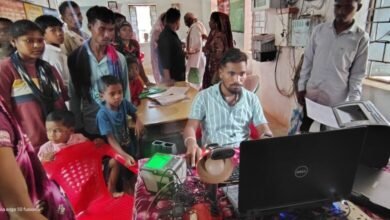 धरती आबा ग्राम उत्कर्ष अभियान बनी जनजातीय सशक्तिकरण की मिसाल, 2340 नागरिकों को मिला आधार समाधान