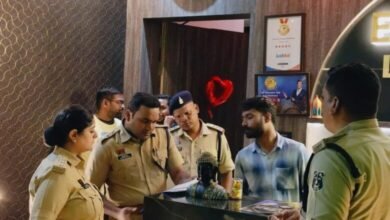 देह व्यापार की आशंका पर स्पा सेंटरों की जांच, अवैध गतिविधियों की जानकारी मिलने पर होगी सख़्त कार्यवाही देह व्यापार की आशंका पर स्पा सेंटरों की जांच, अवैध गतिविधियों की जानकारी मिलने पर होगी सख़्त कार्यवाही