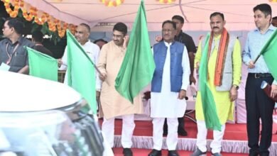 मुख्यमंत्री ने मैदानी स्वास्थ्य अमले के लिए 151 नए वाहनों को दिखाई हरी झंडी मुख्यमंत्री ने मैदानी स्वास्थ्य अमले के लिए 151 नए वाहनों को दिखाई हरी झंडी