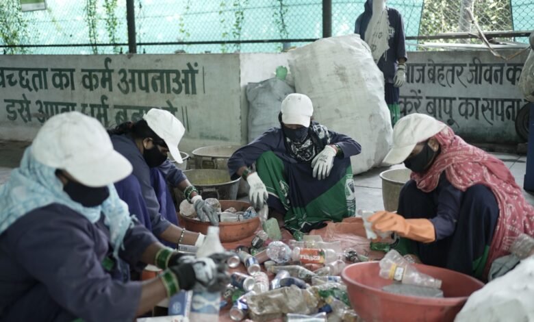 शहरी स्वच्छता में छत्तीसगढ़ की लंबी छलांग, स्वच्छता सर्वे में शामिल 169 में से 115 शहरों ने सुधारी अपनी रैंकिंग शहरी स्वच्छता में छत्तीसगढ़ की लंबी छलांग, स्वच्छता सर्वे में शामिल 169 में से 115 शहरों ने सुधारी अपनी रैंकिंग