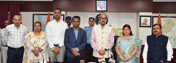 राजभवन के अधिकारियों को स्थानांतरण पर दी गई बिदा