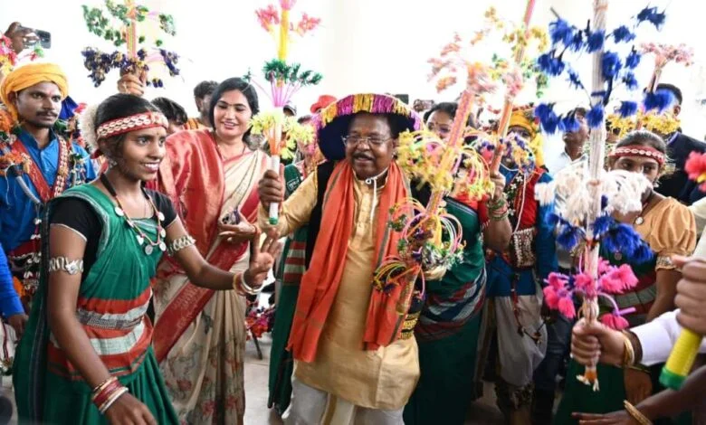 मंत्री नेताम के निवास में मनाया गया पोरा तिहार, राज्यपाल डेका भी हुए शामिल