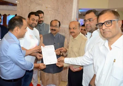 नो हेलमेट नो पेट्रोल : पेट्रोल पंप एसोसिएशन 1 सितम्बर से शुरू करेगा अभियान नो हेलमेट नो पेट्रोल : पेट्रोल पंप एसोसिएशन 1 सितम्बर से शुरू करेगा अभियान