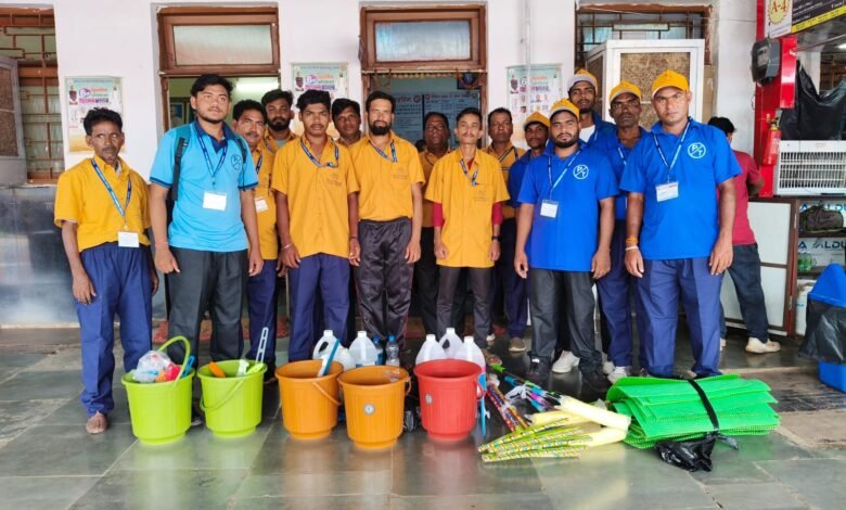 स्वतंत्रता दिवस स्वच्छता पखवाड़ा : सभी प्रमुख स्टेशनों पर स्वच्छता जागरूकता अभियान का आयोजन स्वतंत्रता दिवस स्वच्छता पखवाड़ा : सभी प्रमुख स्टेशनों पर स्वच्छता जागरूकता अभियान का आयोजन