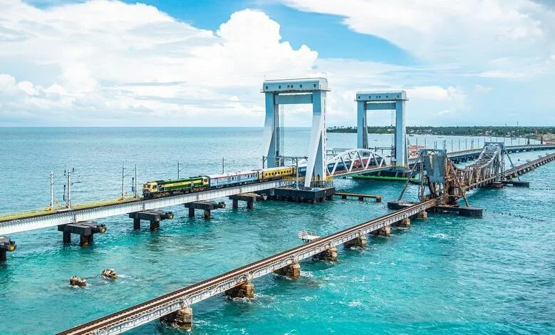 पंबन ब्रिज में तकनीकी खराबी, रामेश्वरम की ट्रेन सेवाएं घंटों तक रुकी रहीं