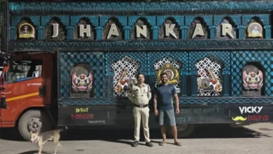 देर रात तक तेज आवाज में डीजे बजा रहे, पुलिस ने किया जब्त