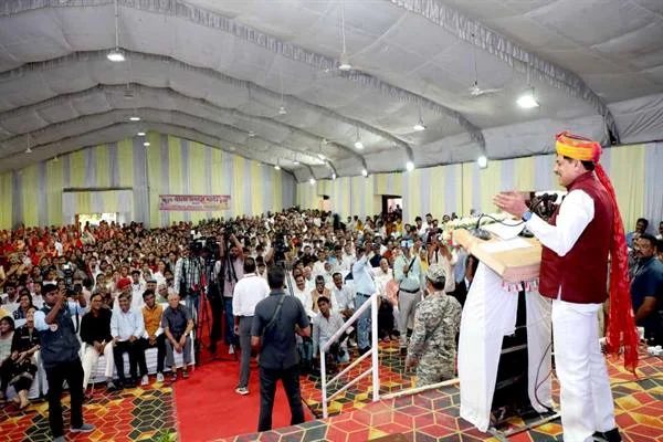 बच्चे देश की धरोहर, इनकी प्रतिभाओं को संवारना हम सबका दायित्व : मुख्यमंत्री डॉ. यादव बच्चे देश की धरोहर, इनकी प्रतिभाओं को संवारना हम सबका दायित्व : मुख्यमंत्री डॉ. यादव