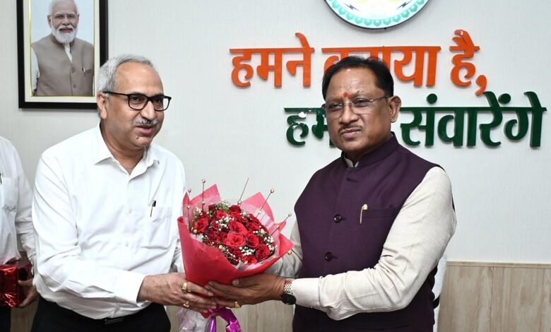 मुख्यमंत्री श्री विष्णु देव साय से भिलाई स्टील प्लांट के नवनियुक्त निदेशक श्री चित्त रंजन महापात्र ने की सौजन्य मुलाकात मुख्यमंत्री श्री विष्णु देव साय से भिलाई स्टील प्लांट के नवनियुक्त निदेशक श्री चित्त रंजन महापात्र ने की सौजन्य मुलाकात