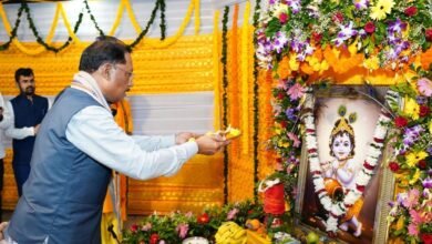 मुख्यमंत्री श्री विष्णु देव साय ने नन्हें बाल गोपालों के संग मुख्यमंत्री निवास में हर्षोल्लास के साथ मनाई जन्माष्टमी मुख्यमंत्री श्री विष्णु देव साय ने नन्हें बाल गोपालों के संग मुख्यमंत्री निवास में हर्षोल्लास के साथ मनाई जन्माष्टमी