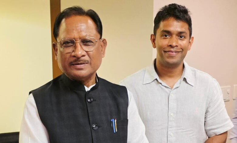 बस्तर के होनहार अविनाश तिवारी से टोक्यो में मिले मुख्यमंत्री श्री विष्णुदेव साय : छत्तीसगढ़ में उद्योग स्थापना को लेकर हुई सकारात्मक चर्चा