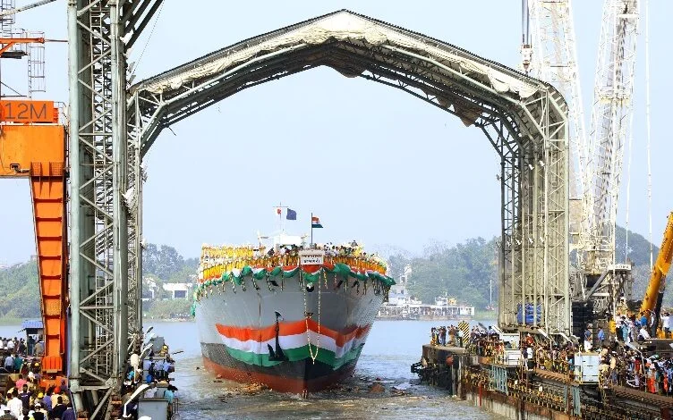 भारतीय नौसेना अग्रिम पंक्ति के स्टील्थ फ्रिगेट उदयगिरि और हिमगिरि को नौसेना में शामिल करने के लिए तैयार