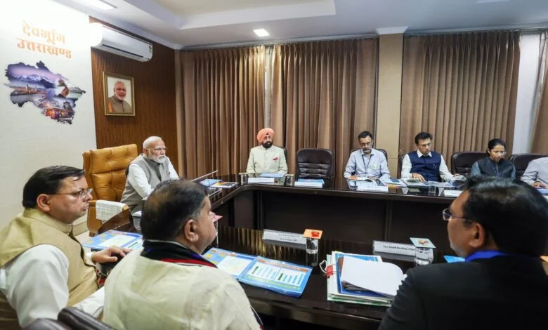 मोदी ने उत्तराखंड आपदा का लिया जायजा, 1,200 करोड़ रुपये की मदद की घोषणा मोदी ने उत्तराखंड आपदा का लिया जायजा, 1,200 करोड़ रुपये की मदद की घोषणा