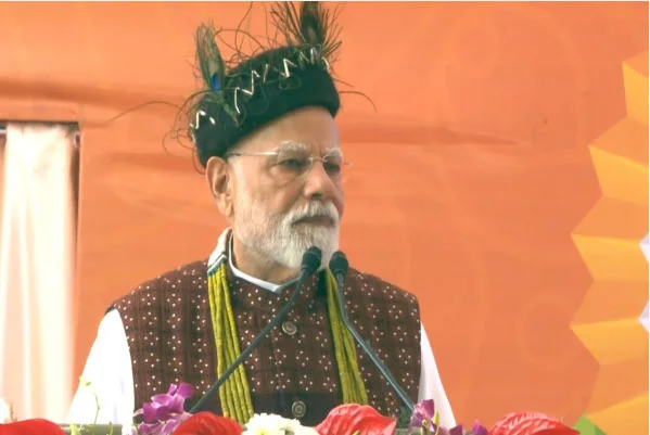 अरुणाचल में पीएम मोदी ने रखी 13 विकास परियोजनाओं की आधारशिला