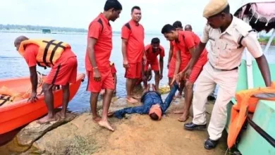 मॉकड्रिल- झुमका जलाशय में डूबते को बचाया, टापू में फंसे थे 2 मछुवारे सहित 10 लोग