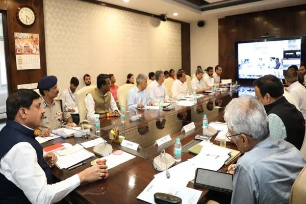 समाधान ऑनलाइन में नागरिक सेवाओं में लापरवाही बरतने वालों के विरूद्ध हुई कड़ी कार्रवाई