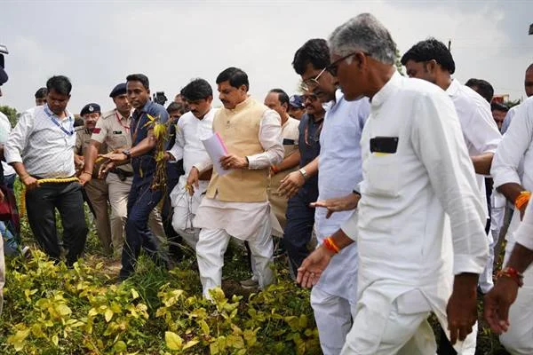 मध्यप्रदेश सरकार किसानों के साथ किसानों को किसी तरह का नुकसान नहीं होने देंगे : मुख्यमंत्री डॉ. यादव