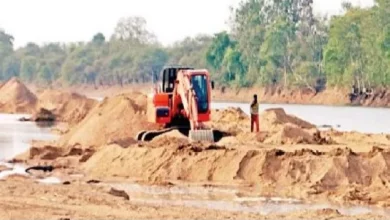 अवैध रेत परिवहन पर बड़ी कार्रवाई , 8 से अधिक वाहन जब्त अवैध रेत परिवहन पर बड़ी कार्रवाई , 8 से अधिक वाहन जब्त