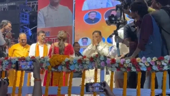 गणेश विसर्जन झांकियों में उमड़ा जनसैलाब, सीएम विष्णुदेव साय ने किया दर्शन