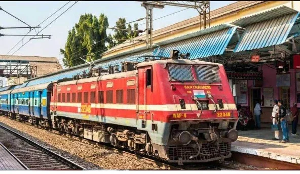 शालीमार दुर्गा पूजा स्पेशल ट्रेन की सुविधा, समय सारणी आंशिक परिवर्तन