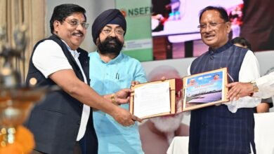 प्रदेश में सौर ऊर्जा के उपभोक्ता ऊर्जा उत्पादक के साथ-साथ बन रहे हैं ऊर्जा दाता : मुख्यमंत्री श्री साय प्रदेश में सौर ऊर्जा के उपभोक्ता ऊर्जा उत्पादक के साथ-साथ बन रहे हैं ऊर्जा दाता : मुख्यमंत्री श्री साय