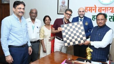 मुख्यमंत्री श्री साय से ग्रैंडमास्टर प्रवीण महादेव थिप्से ने की सौजन्य भेंट मुख्यमंत्री श्री साय से ग्रैंडमास्टर प्रवीण महादेव थिप्से ने की सौजन्य भेंट