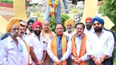 मुख्यमंत्री श्री विष्णु देव साय ने अमर शहीद भगत सिंह की प्रतिमा पर माल्यार्पण कर किया नमन मुख्यमंत्री श्री विष्णु देव साय ने अमर शहीद भगत सिंह की प्रतिमा पर माल्यार्पण कर किया नमन