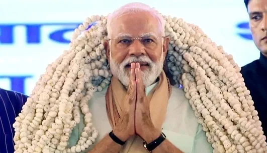 PM मोदी का जन्मदिन आज : यहां से शुरू हुई उनकी जीवन यात्रा