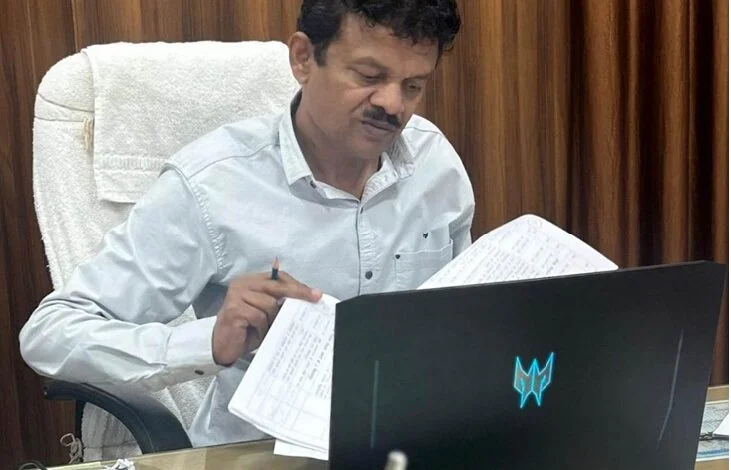 निर्माण विभागों के इंजीनियरों को चेतावनी, लंबित निरीक्षण प्रतिवेदनों का जवाब देने 7 दिन की मोहलत निर्माण विभागों के इंजीनियरों को चेतावनी, लंबित निरीक्षण प्रतिवेदनों का जवाब देने 7 दिन की मोहलत