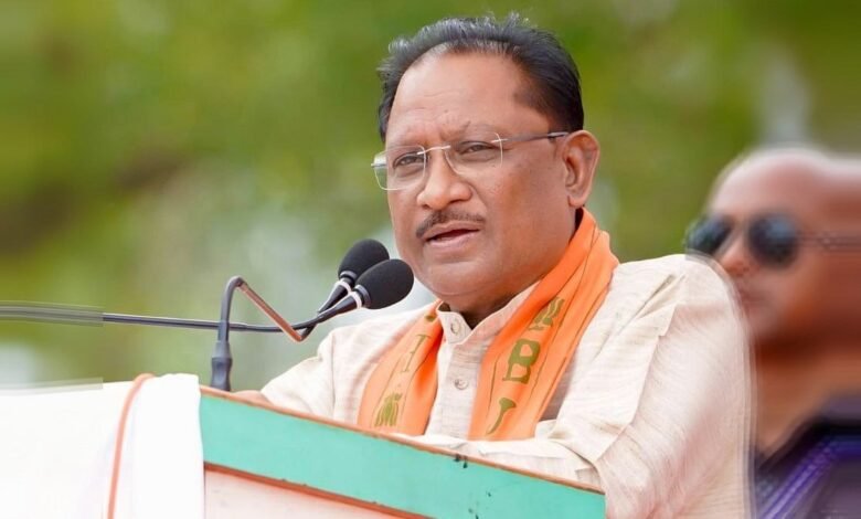 71 नक्सली अब विकास और शांति की राह पर: हथियार छोड़ किया आत्मसमर्पण 71 नक्सली अब विकास और शांति की राह पर: हथियार छोड़ किया आत्मसमर्पण