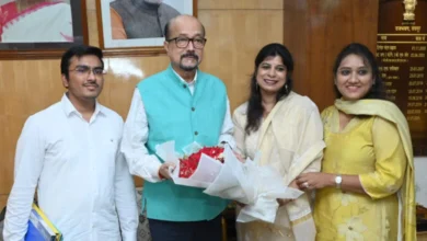 राज्यपाल डेका से अखिल भारतीय व्यापारिक परिसंघ महिला इकाई के सदस्यों ने भेंट की