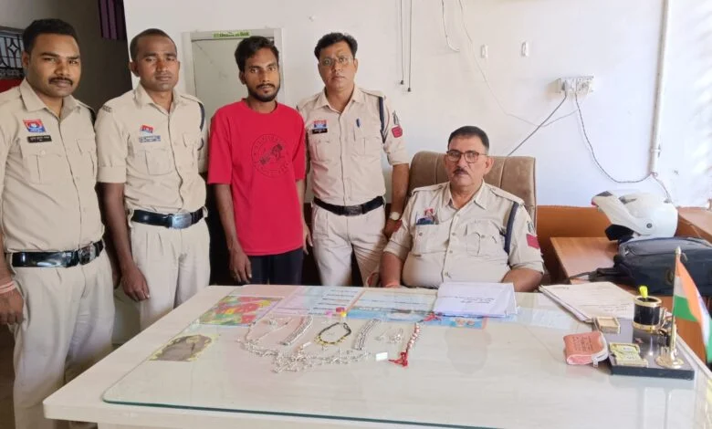 भतीजे ने किया चाचा के घर में हाथ साफ, चोरी का माल बरामद