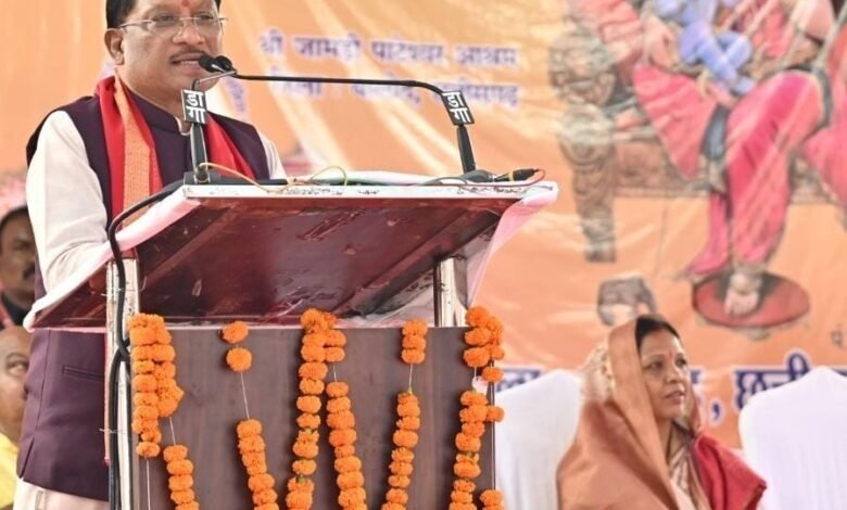 संतों के आशीर्वाद और जनसहयोग से छत्तीसगढ़ आगे बढ़ रहा है विकास और आस्था के मार्ग पर – मुख्यमंत्री श्री विष्णुदेव साय संतों के आशीर्वाद और जनसहयोग से छत्तीसगढ़ आगे बढ़ रहा है विकास और आस्था के मार्ग पर – मुख्यमंत्री श्री विष्णुदेव साय