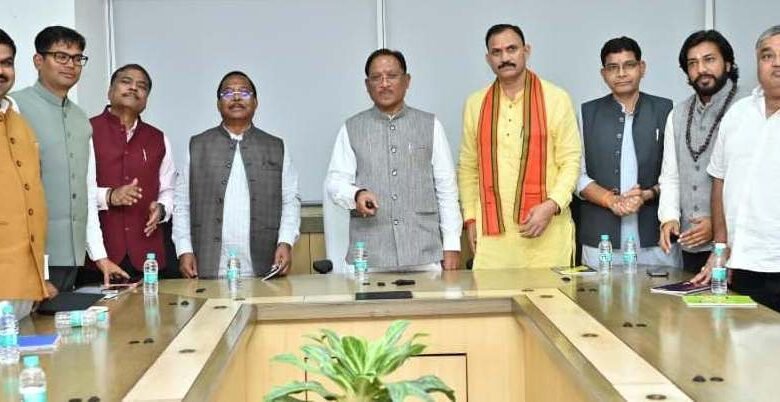 सुशासन की नई पहल: ऑनलाईन छात्रवृत्ति और शिष्यवृत्ति भुगतान के लिए समय-सीमा निर्धारित