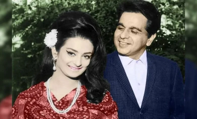 सायरा बानो ने दिलीप कुमार संग सगाई की सालगिरह पर शेयर की अनमोल यादें, लिखा भावुक पोस्ट सायरा बानो ने दिलीप कुमार संग सगाई की सालगिरह पर शेयर की अनमोल यादें, लिखा भावुक पोस्ट