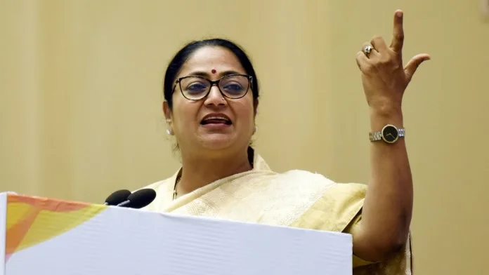 रेखा गुप्ता का दावा: बिहार की जनता समझदार, एनडीए सरकार फिर बनाएगी रिकॉर्ड बहुमत से सरकार रेखा गुप्ता का दावा: बिहार की जनता समझदार, एनडीए सरकार फिर बनाएगी रिकॉर्ड बहुमत से सरकार