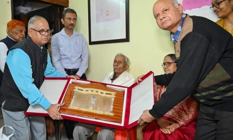 छत्तीसगढ़ के प्रख्यात साहित्यकार श्री विनोद कुमार शुक्ल को ‘ज्ञानपीठ पुरस्कार’ से सम्मानित किए जाने पर मुख्यमंत्री श्री विष्णु देव साय ने दी बधाई