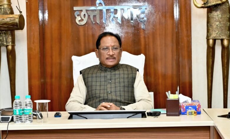 मुख्यमंत्री श्री विष्णु देव साय की अध्यक्षता में आज यहां सिविल लाईन स्थित मुख्यमंत्री निवास कार्यालय में आयोजित कैबिनेट की बैठक में अनेक महत्वपूर्ण निर्णय लिए गए –