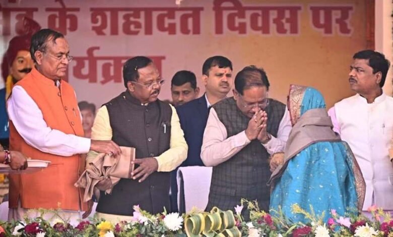 नवीन प्राथमिक स्वास्थ्य केन्द्र भवन, सियान सदन और मुख्यमंत्री ग्रामीण बस योजना अंतर्गत बस सेवा प्रारंभ करने की घोषणा