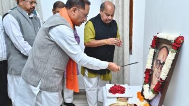 मुख्यमंत्री श्री विष्णुदेव साय ने कुशाभाऊ ठाकरे की पुण्यतिथि पर दी श्रद्धांजलि